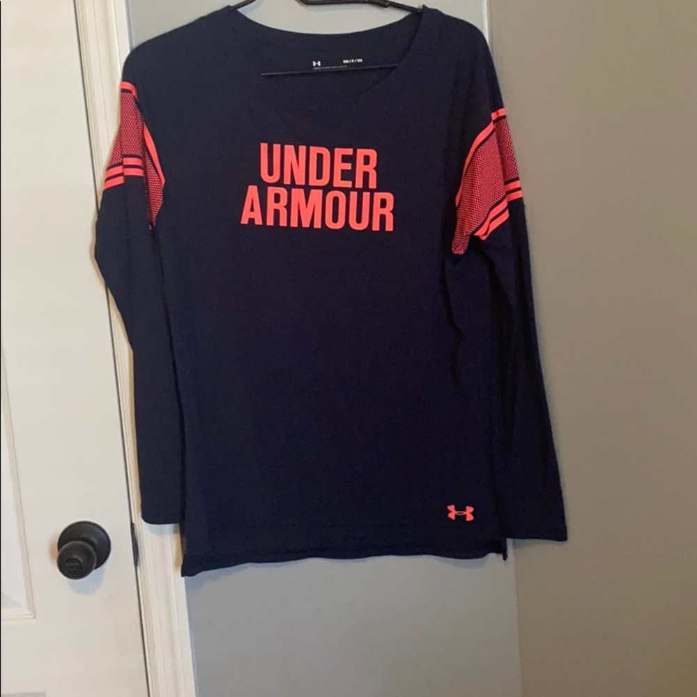 Women’s Under Armour long sleeve